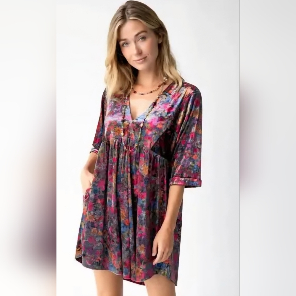2 NATURAL LIFE Colorful Floral V-Neck Mini Dresses